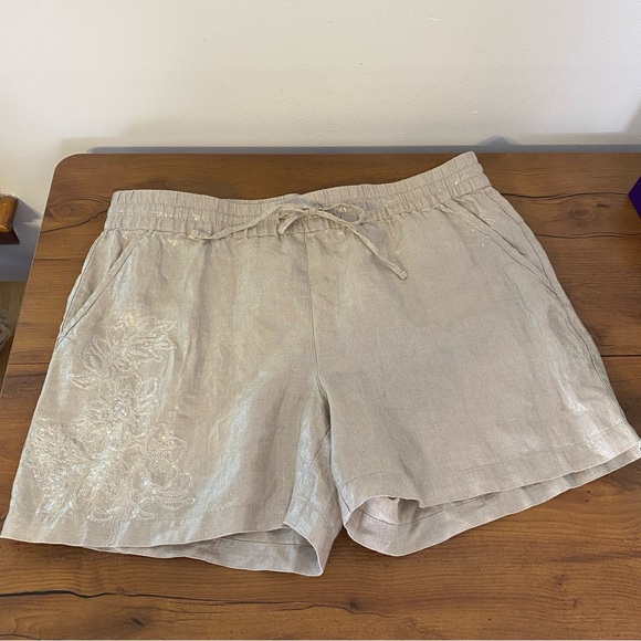 Tommy Bahama 100% Linen Shorts Women's L Silver Beige Embroidered Floral Stretch - Picture 1 of 10